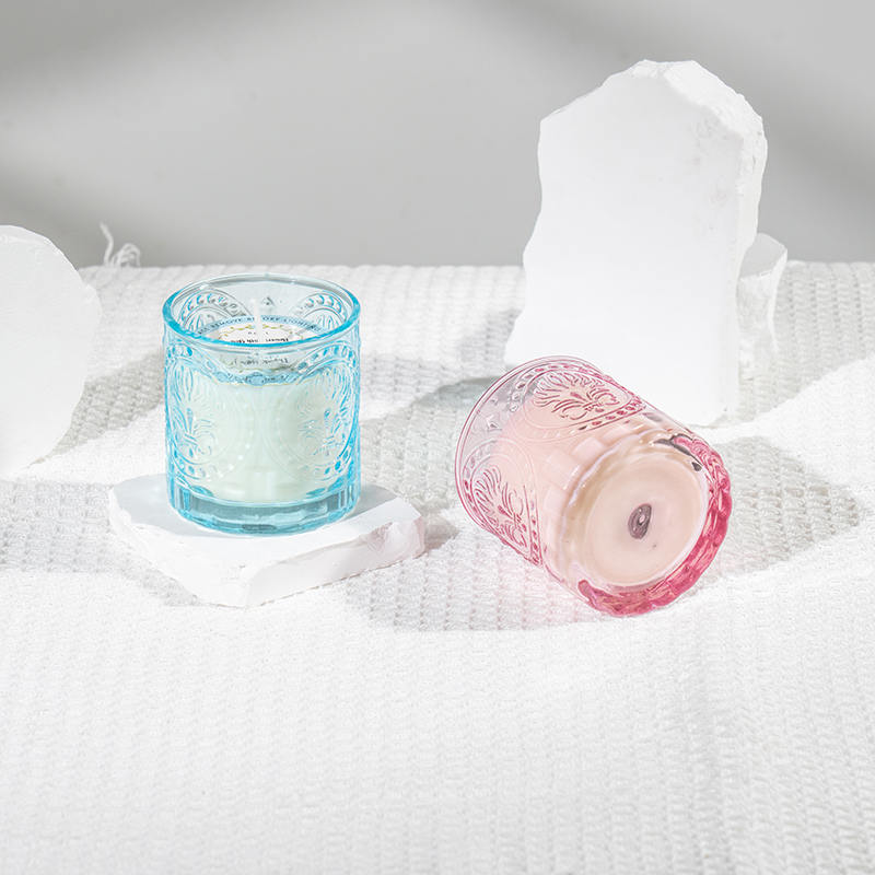 Candela profumata in bottiglia di vetro per la festa della mamma - produttore di candele ecologiche in cera di soia