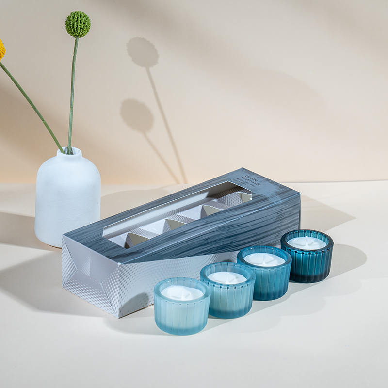 Set di 4 portacandele in vetro nano a righe verticali