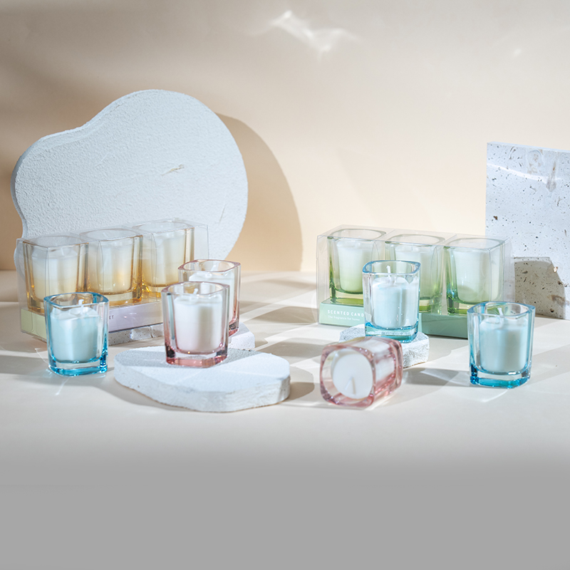 Set di 3 candele quadrate con colore sfumato