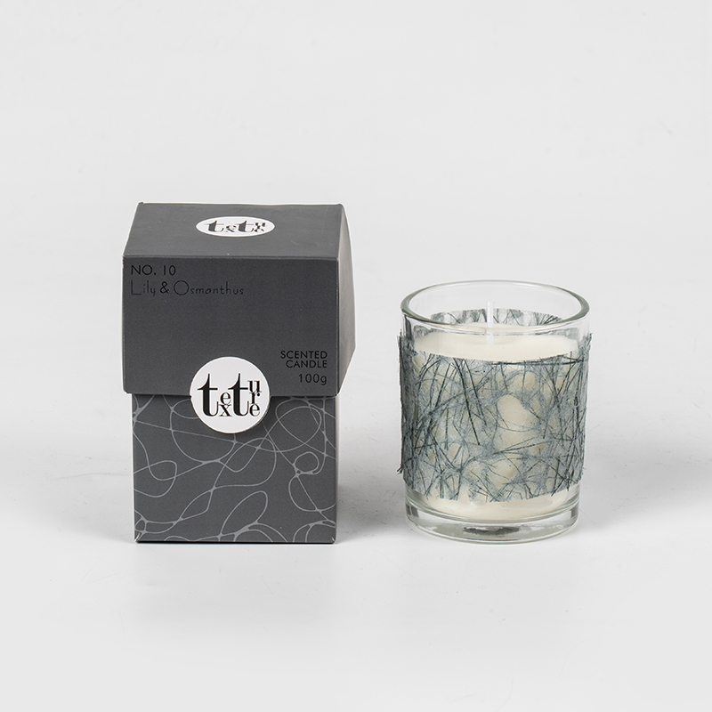 Candela profumata classica a tazza rotonda con produttore di candele in cera di soia ecologica deco-carta