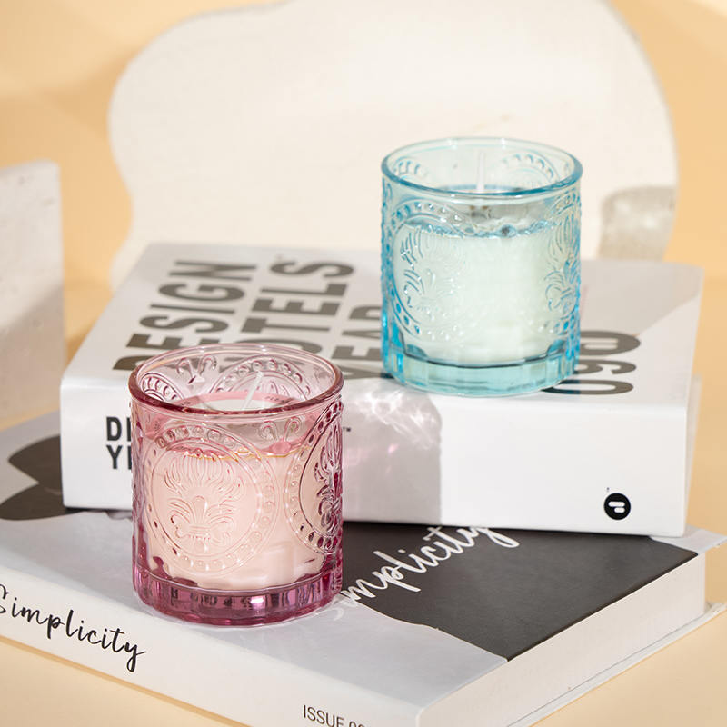 Candela profumata in bottiglia di vetro per la festa della mamma - produttore di candele ecologiche in cera di soia