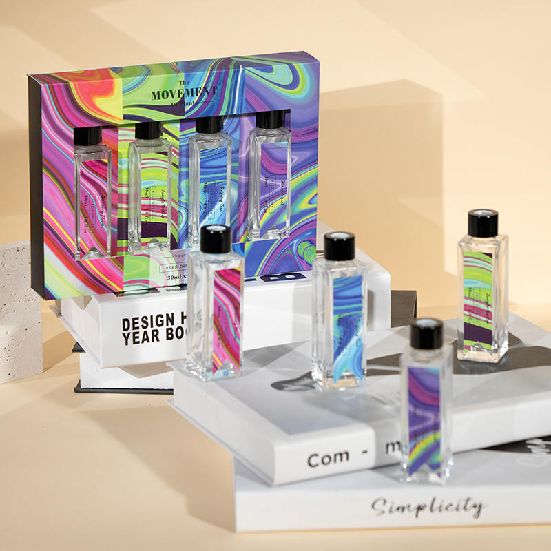 Piccolo diffusore a lamella quadrato con tacco alto 4 pezzi produttore di olio per diffusore di aromi