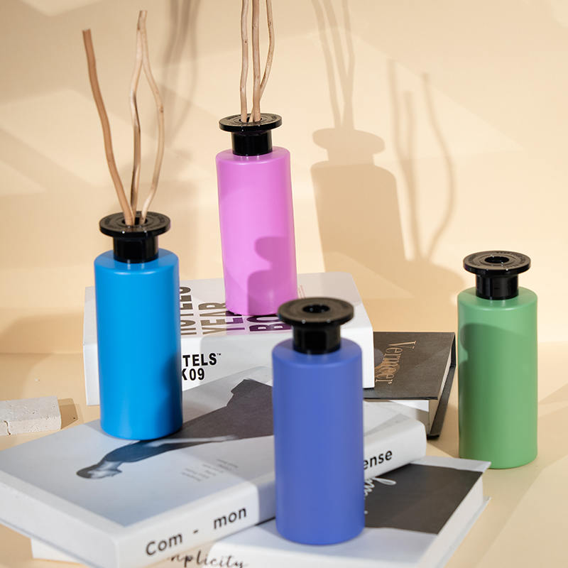 Bottiglia rotonda in vetro trasparente ad alta volatilità con diffusore a bastoncino in legno, bottiglia per aromaterapia premium