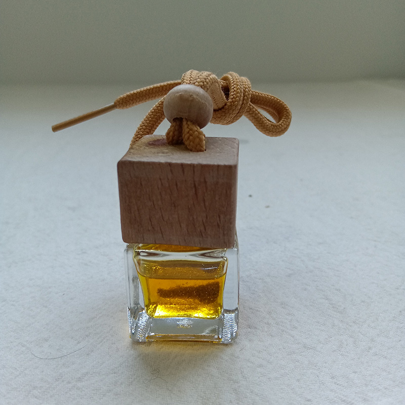 Diffusore deodorante quadrato per auto da appendere/deodorante per bottiglia per auto/diffusori di profumo per auto